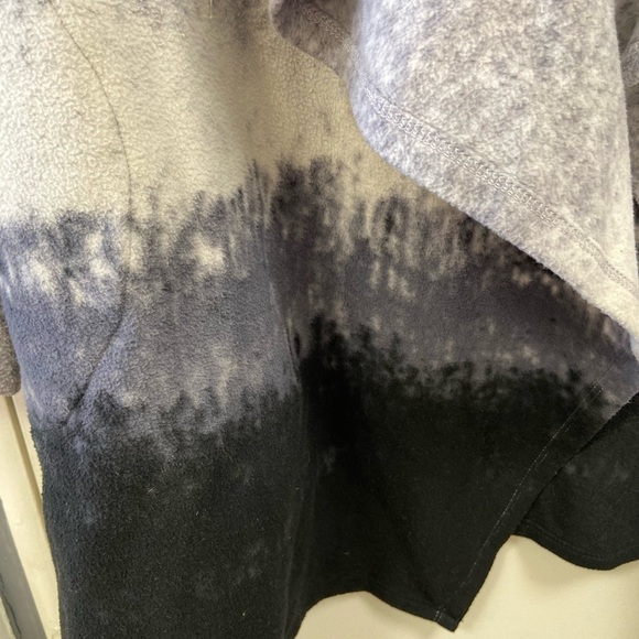 Cuddl duds sweater fleece wear with stretch grey ombre size Medium - Picture 3 of 11